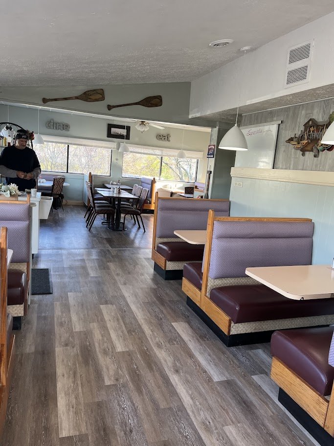 Front view of a family restaurant.